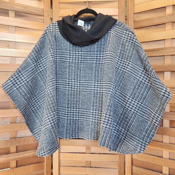 Poncho Cap Sweater Houndstooth Soft Turtleneck Women M Black Gray Wool Blend - Picture 7 of 7